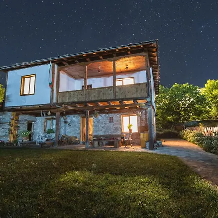 Stone House Holiday home Leshten