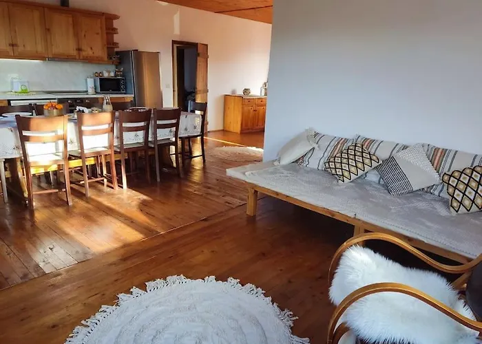 Stone House Лещен