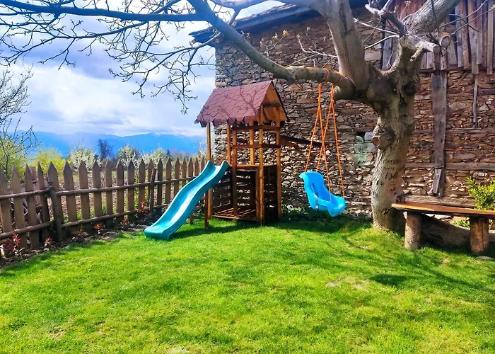 Stone House * Leshten