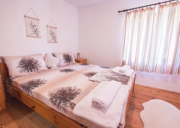 Stone House Ваканционна къща