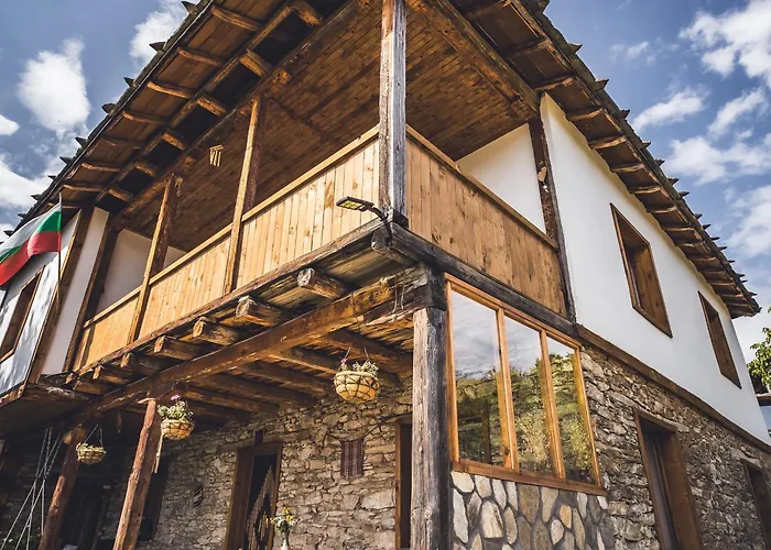 Stone House * Лещен